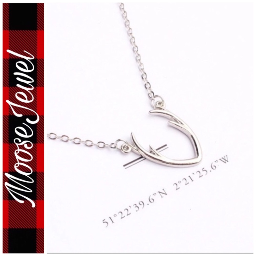 🌲WILDMOOSE🌲 Dainty Delicate Antler Necklace - Picture 4 of 5